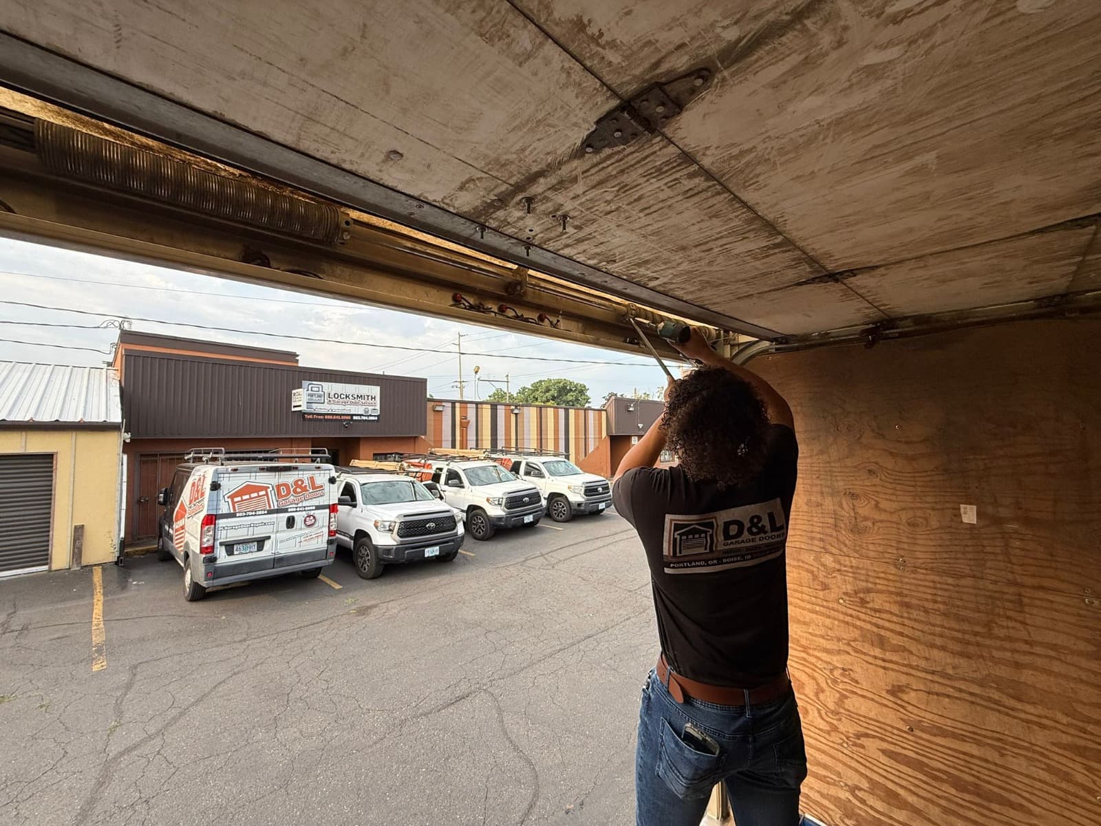 Roll-up truck door repair